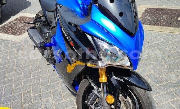 Buy Used Suzuki GSX-S Blue Bike in Maseru in Maseru Buy Used Suzuki GSX-S Blue Bike in Maseru in Maseru