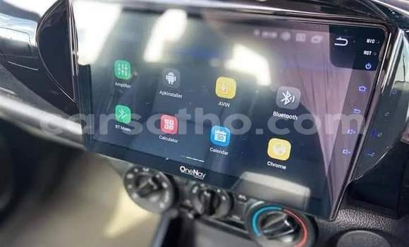 Buy Used Toyota Hilux White Car in Maseru in Maseru Buy Used Toyota Hilux White Car in Maseru in Maseru