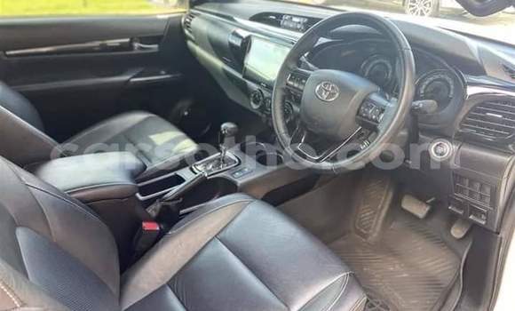 Buy Used Toyota Hilux White Car in Maseru in Maseru Buy Used Toyota Hilux White Car in Maseru in Maseru