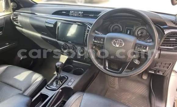 Buy Used Toyota Hilux White Car in Maseru in Maseru Buy Used Toyota Hilux White Car in Maseru in Maseru