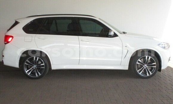 Acheter Occasion Voiture BMW X5 Blanc à Import - Dubai, Maseru Acheter Occasion Voiture BMW X5 Blanc à Import - Dubai, Maseru