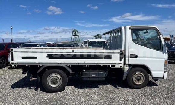 Sayi Na hannu Mitsubishi L400 White Babbar mota in Maputsoe a Leribe Sayi Na hannu Mitsubishi L400 White Babbar mota in Maputsoe a Leribe