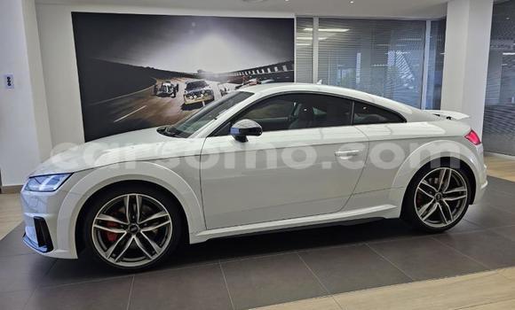 Sayi Na hannu Audi TTS White Mota in Maseru a Maseru Sayi Na hannu Audi TTS White Mota in Maseru a Maseru