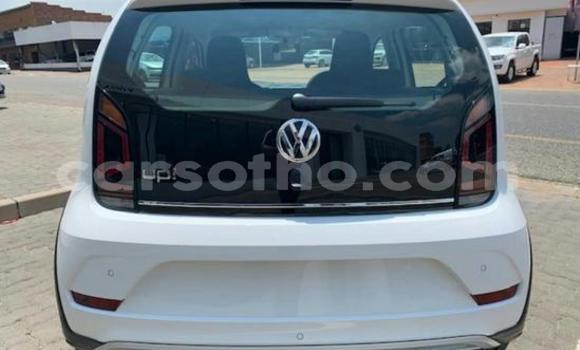 Sayi Na hannu Volkswagen up! White Mota in Maseru a Maseru Sayi Na hannu Volkswagen up! White Mota in Maseru a Maseru