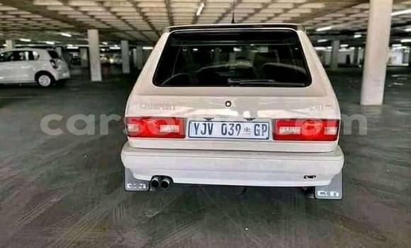 Sayi Na hannu Volkswagen Golf White Mota in Maseru a Maseru Sayi Na hannu Volkswagen Golf White Mota in Maseru a Maseru