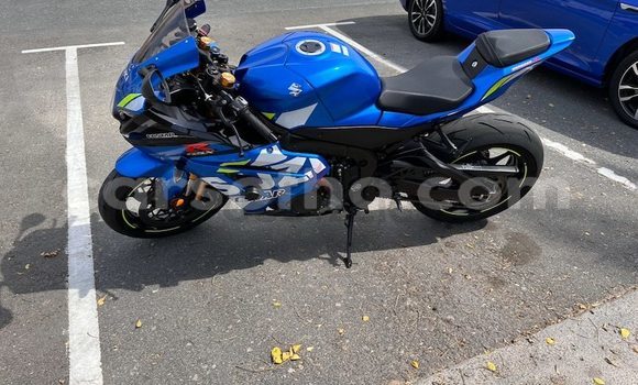 Buy Used Suzuki GSX–R Blue Bike in Maseru in Maseru Buy Used Suzuki GSX–R Blue Bike in Maseru in Maseru