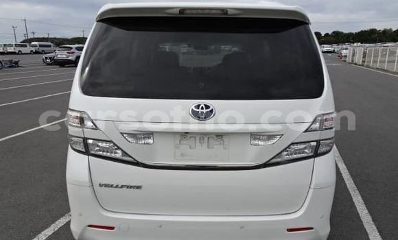 Sayi Na hannu Toyota Vellfire White Mota in Import - Dubai a Maseru Sayi Na hannu Toyota Vellfire White Mota in Import - Dubai a Maseru