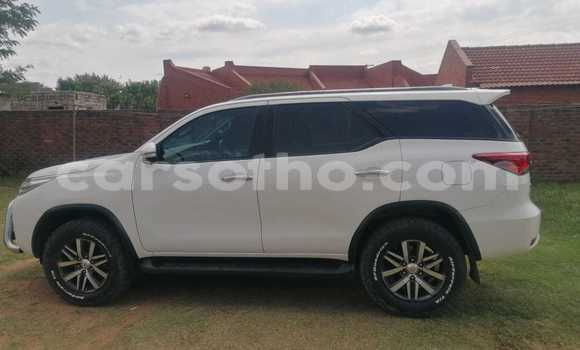 اشتري مستعمل Toyota Fortuner White سيارة في Mafeteng في Mafeteng اشتري مستعمل Toyota Fortuner White سيارة في Mafeteng في Mafeteng