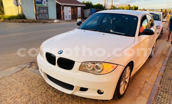 اشتري مستعمل BMW 1M White سيارة في Maputsoa في Leribe