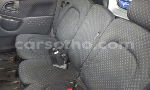 Acheter Occasion Voiture Toyota FunCargo Gris à Maseru, Maseru Acheter Occasion Voiture Toyota FunCargo Gris à Maseru, Maseru