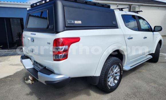 Acheter Occasion Voiture Mitsubishi Triton Blanc à Maseru, Maseru Acheter Occasion Voiture Mitsubishi Triton Blanc à Maseru, Maseru
