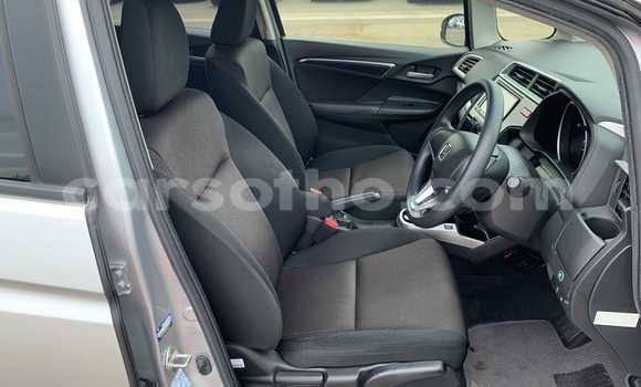 اشتري مستعمل Honda FIT Silver سيارة في Maseru في Maseru اشتري مستعمل Honda FIT Silver سيارة في Maseru في Maseru
