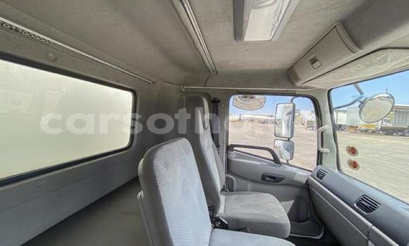 Sayi Na hannu Nissan UD White Babbar mota in Maseru a Maseru Sayi Na hannu Nissan UD White Babbar mota in Maseru a Maseru