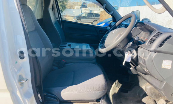 اشتري مستعمل Toyota Hiace White سيارة في Maseru في Maseru اشتري مستعمل Toyota Hiace White سيارة في Maseru في Maseru