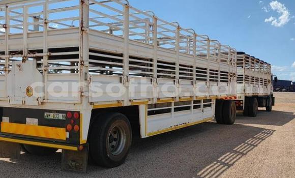 اشتري مستعمل Volkswagen TRUCK Other شاحنة في Maseru في Maseru اشتري مستعمل Volkswagen TRUCK Other شاحنة في Maseru في Maseru