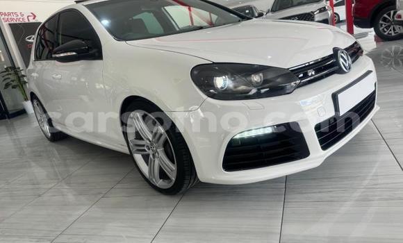 Sayi Na hannu Volkswagen Golf R White Mota in Maseru a Maseru Sayi Na hannu Volkswagen Golf R White Mota in Maseru a Maseru