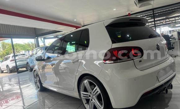 Sayi Na hannu Volkswagen Golf R White Mota in Maseru a Maseru Sayi Na hannu Volkswagen Golf R White Mota in Maseru a Maseru