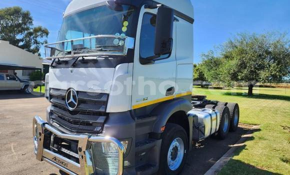 اشتري مستعمل Mercedes‒Benz Truck Other شاحنة في Maseru في Maseru