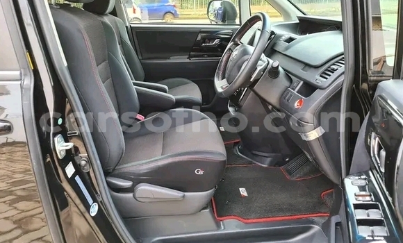 Sayi Na hannu Toyota Noah Black Mota in Maseru a Maseru Sayi Na hannu Toyota Noah Black Mota in Maseru a Maseru