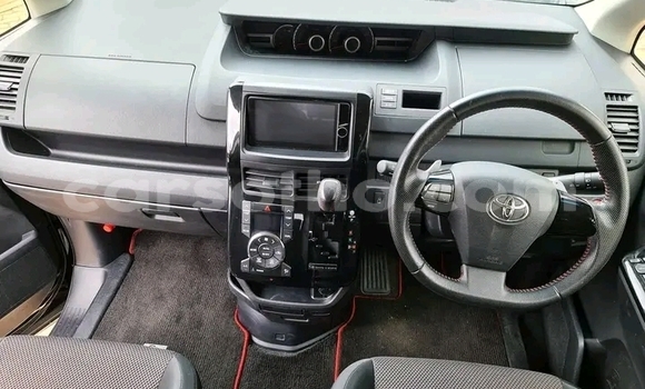 Sayi Na hannu Toyota Noah Black Mota in Maseru a Maseru Sayi Na hannu Toyota Noah Black Mota in Maseru a Maseru