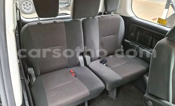 Sayi Na hannu Toyota Noah Black Mota in Maseru a Maseru Sayi Na hannu Toyota Noah Black Mota in Maseru a Maseru
