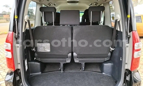 Sayi Na hannu Toyota Noah Black Mota in Maseru a Maseru Sayi Na hannu Toyota Noah Black Mota in Maseru a Maseru