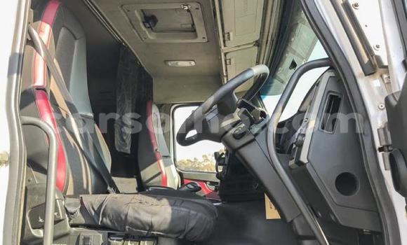 اشتري مستعمل Volvo F4 White شاحنة في Maseru في Maseru اشتري مستعمل Volvo F4 White شاحنة في Maseru في Maseru