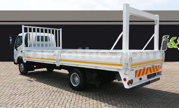 اشتري مستعمل Toyota Dyna White شاحنة في Maseru في Maseru اشتري مستعمل Toyota Dyna White شاحنة في Maseru في Maseru