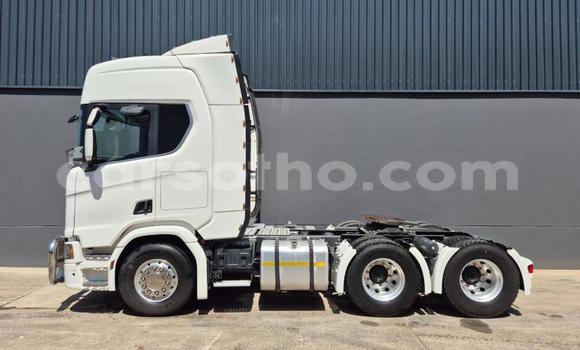 Acheter Occasion Utilitaire Scania R420 Blanc à Maseru, Maseru Acheter Occasion Utilitaire Scania R420 Blanc à Maseru, Maseru