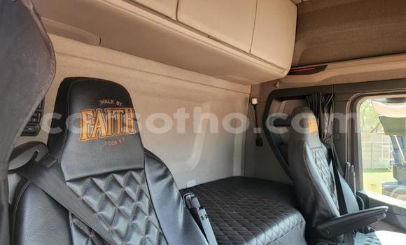 Acheter Occasion Utilitaire Scania R420 Blanc à Maseru, Maseru Acheter Occasion Utilitaire Scania R420 Blanc à Maseru, Maseru