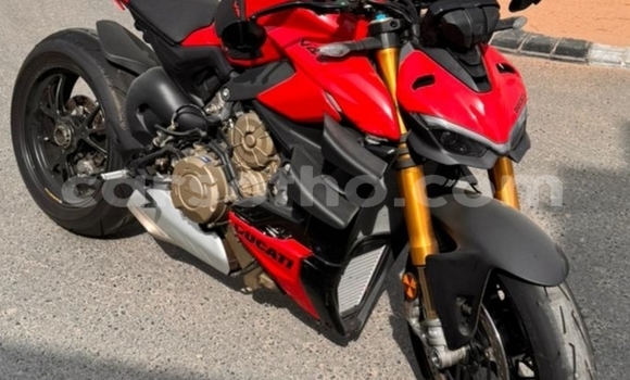 اشتري مستعمل Ducati Streetfighter Red دراجة نارية في Maseru في Maseru