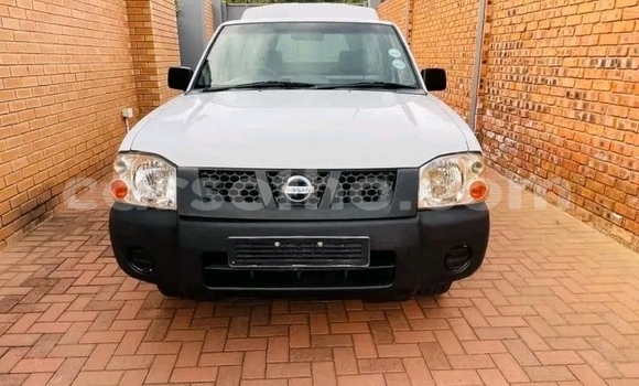 Acheter Occasion Voiture Nissan NP 300 Blanc à Maseru, Maseru Acheter Occasion Voiture Nissan NP 300 Blanc à Maseru, Maseru
