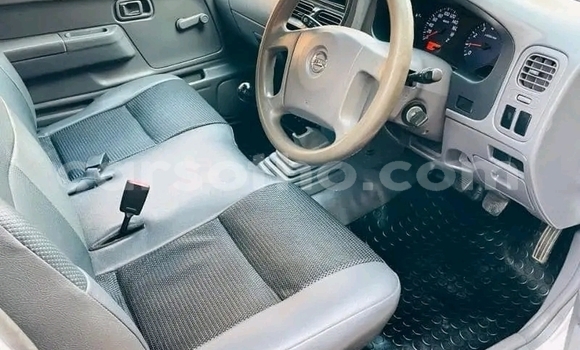 Acheter Occasion Voiture Nissan NP 300 Blanc à Maseru, Maseru Acheter Occasion Voiture Nissan NP 300 Blanc à Maseru, Maseru