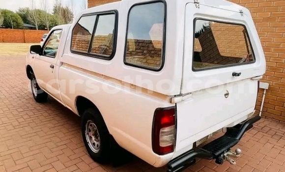 Acheter Occasion Voiture Nissan NP 300 Blanc à Maseru, Maseru Acheter Occasion Voiture Nissan NP 300 Blanc à Maseru, Maseru