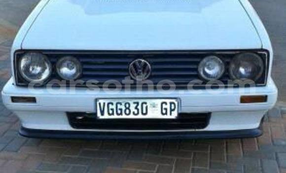 Sayi Na hannu Volkswagen Golf White Mota in Maseru a Maseru