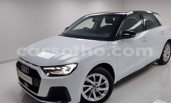 Sayi Na hannu Audi A1 White Mota in Maseru a Maseru Sayi Na hannu Audi A1 White Mota in Maseru a Maseru