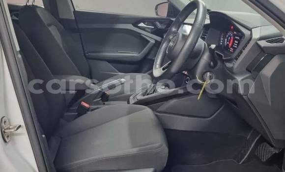 Sayi Na hannu Audi A1 White Mota in Maseru a Maseru Sayi Na hannu Audi A1 White Mota in Maseru a Maseru