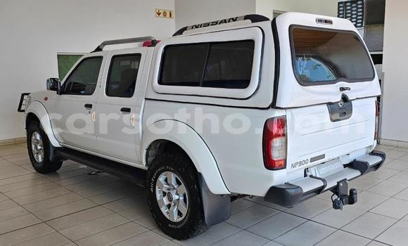 Acheter Occasion Voiture Nissan NP 300 Blanc à Maseru, Maseru Acheter Occasion Voiture Nissan NP 300 Blanc à Maseru, Maseru