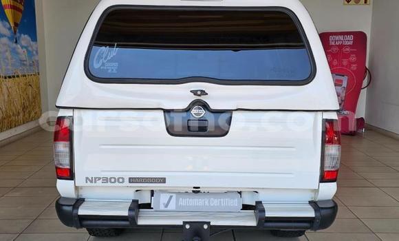 Acheter Occasion Voiture Nissan NP 300 Blanc à Maseru, Maseru Acheter Occasion Voiture Nissan NP 300 Blanc à Maseru, Maseru
