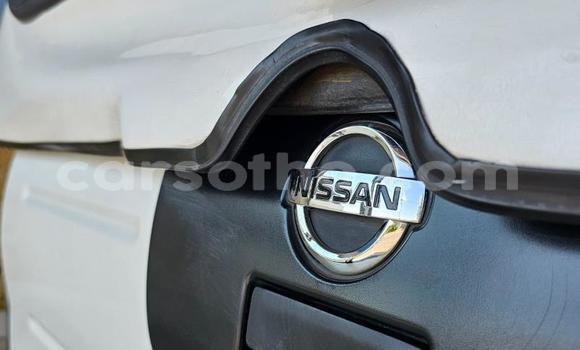 Acheter Occasion Voiture Nissan NP 300 Blanc à Maseru, Maseru Acheter Occasion Voiture Nissan NP 300 Blanc à Maseru, Maseru