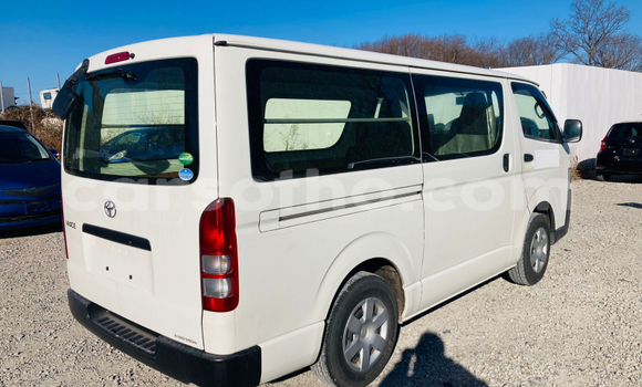 اشتري مستعمل Toyota Hiace White سيارة في Maseru في Maseru اشتري مستعمل Toyota Hiace White سيارة في Maseru في Maseru