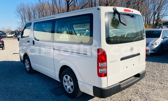 اشتري مستعمل Toyota Hiace White سيارة في Maseru في Maseru اشتري مستعمل Toyota Hiace White سيارة في Maseru في Maseru