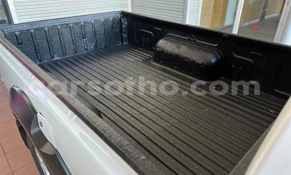 اشتري مستعمل Nissan NP 300 White سيارة في Maseru في Maseru اشتري مستعمل Nissan NP 300 White سيارة في Maseru في Maseru