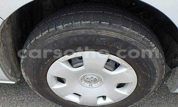 اشتري مستعمل Toyota Regius Silver سيارة في Maseru في Maseru اشتري مستعمل Toyota Regius Silver سيارة في Maseru في Maseru