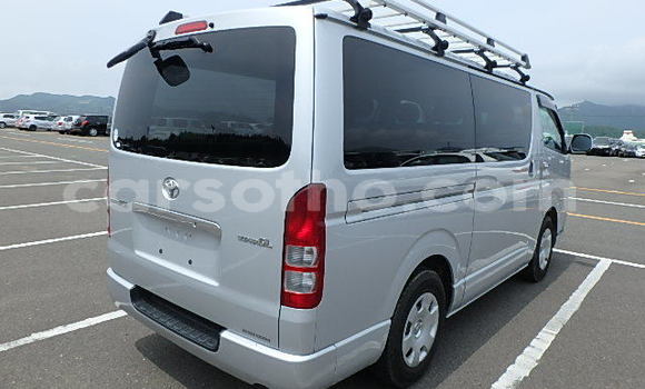 اشتري مستعمل Toyota Regius Silver سيارة في Maseru في Maseru اشتري مستعمل Toyota Regius Silver سيارة في Maseru في Maseru