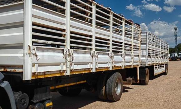 اشتري مستعمل Volkswagen TRUCK White شاحنة في Maseru في Maseru اشتري مستعمل Volkswagen TRUCK White شاحنة في Maseru في Maseru