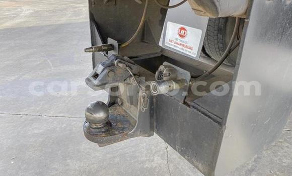 اشتري مستعمل Nissan UD White شاحنة في Maseru في Maseru اشتري مستعمل Nissan UD White شاحنة في Maseru في Maseru