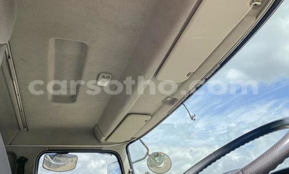 اشتري مستعمل Nissan UD White شاحنة في Maseru في Maseru اشتري مستعمل Nissan UD White شاحنة في Maseru في Maseru