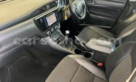 Sayi Na hannu Toyota Corolla White Mota in Maseru a Maseru Sayi Na hannu Toyota Corolla White Mota in Maseru a Maseru