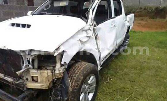 Acheter Occasion Voiture Toyota Hilux Blanc à Import - Dubai, Maseru Acheter Occasion Voiture Toyota Hilux Blanc à Import - Dubai, Maseru